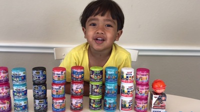 6 yaşında internetten 11 milyon dolar kazandı