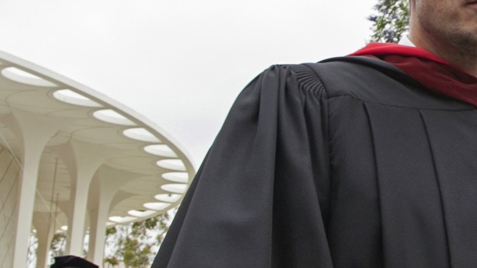 Genç milyarder 30 bin şapka sattı