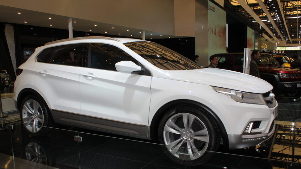 Benzini ve dizeli tamamen terk ediyor!