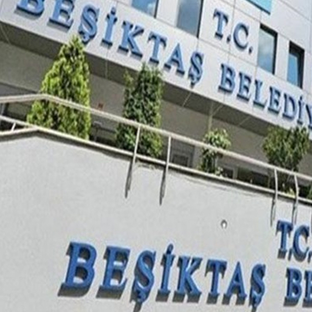 Beşiktaş Belediyesi'nin Noel ve Şeb-i Arus'un birlikte kutlanacağı etkinliği iptal edildi