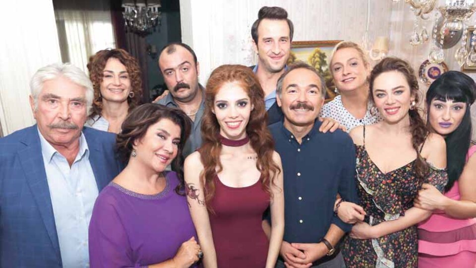 'Aile Arasında'ya renkli klip