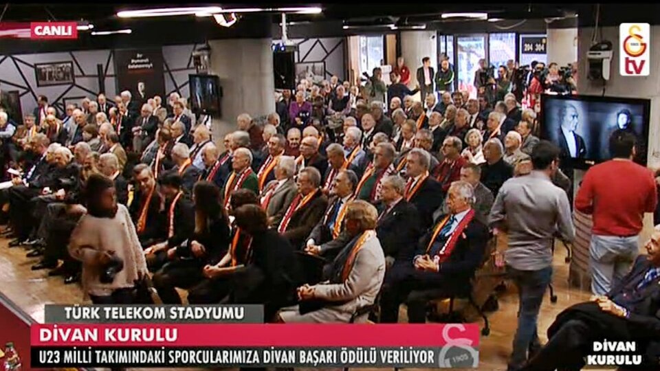 Özhan Canaydın Konferans Salonu açıldı