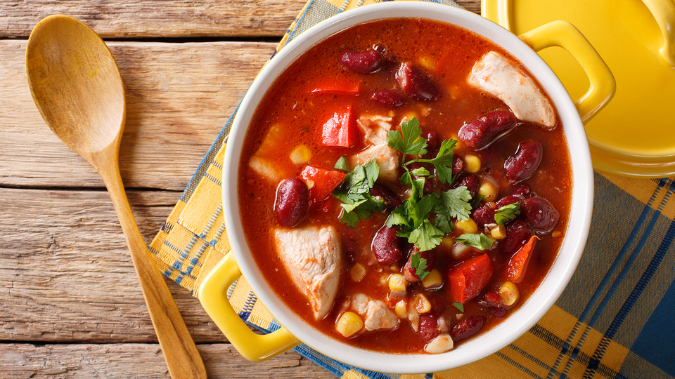 Meksika usulü tavuk çorbası