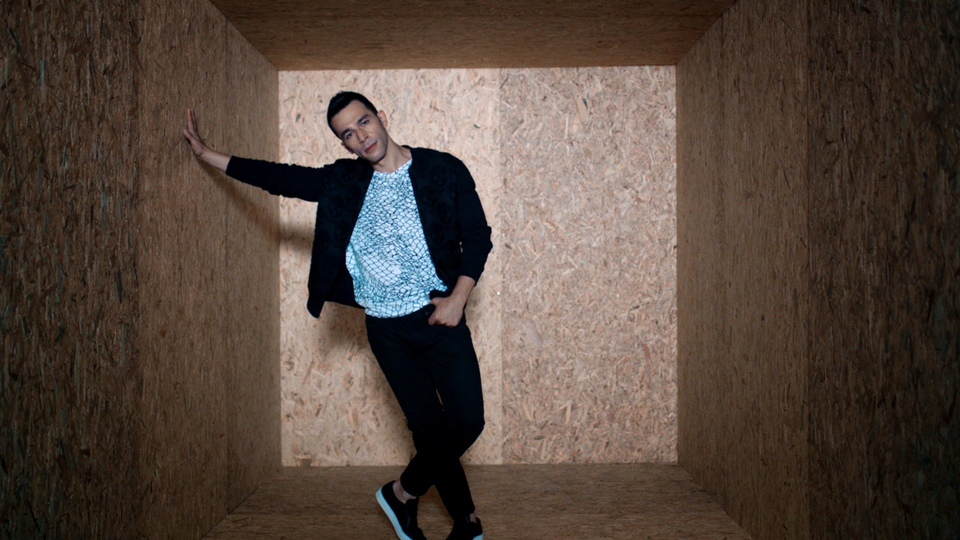 Klip için 6 kilo verdi