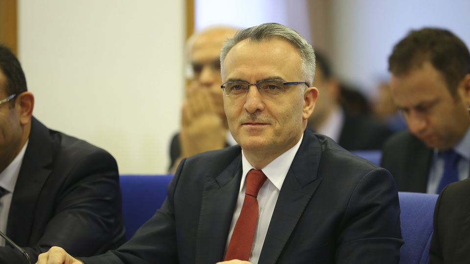 Kasımda bütçe fazla verdi