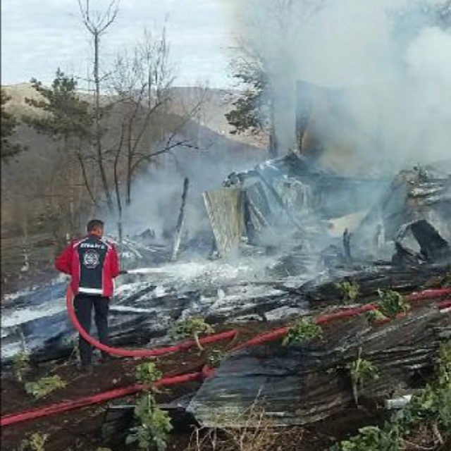 Tokat'taki köy yangınında 3 çocuk can verdi!