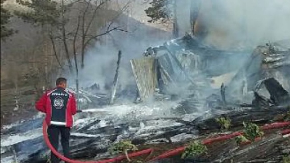 Tokat'taki köy yangınında 3 çocuk can verdi!