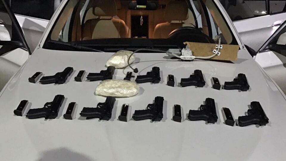 Lüks araçtan "cephanelik" çıktı