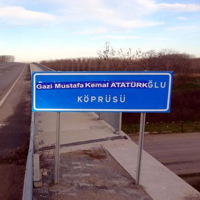Yer: Edirne! Tabelayı görenler şoke oldu!