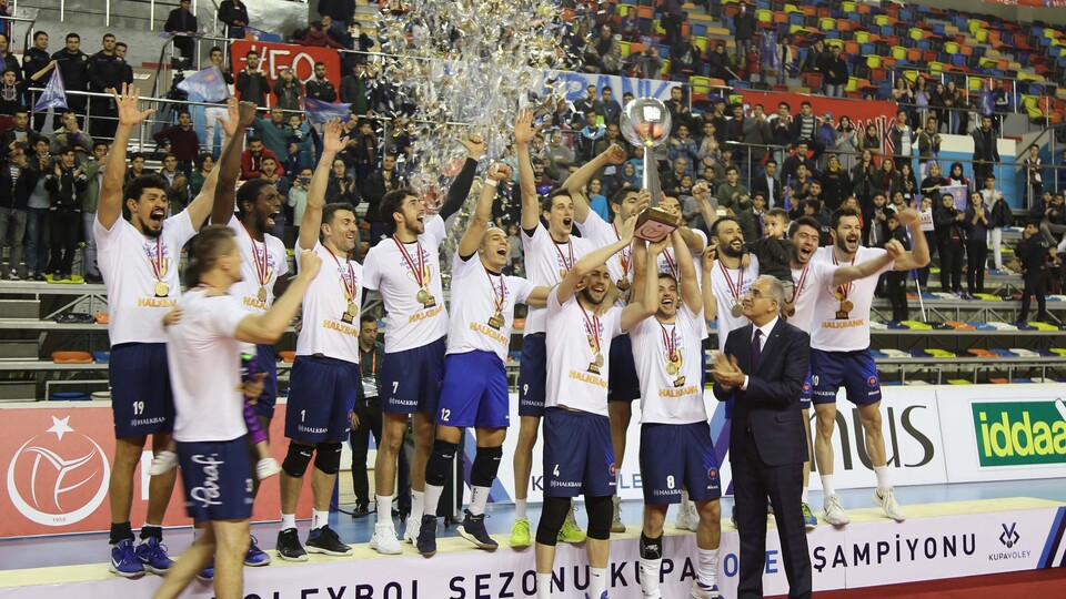   Kupa Voley'de şampiyon Halkbank!
