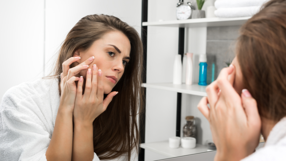 Cildinizin yaşlanmasını istemiyorsanız bu tüyolara kulak verin!