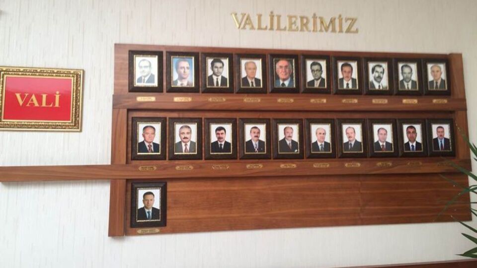 Hüseyin Avni Mutlu'nun fotoğrafı kaldırıldı!