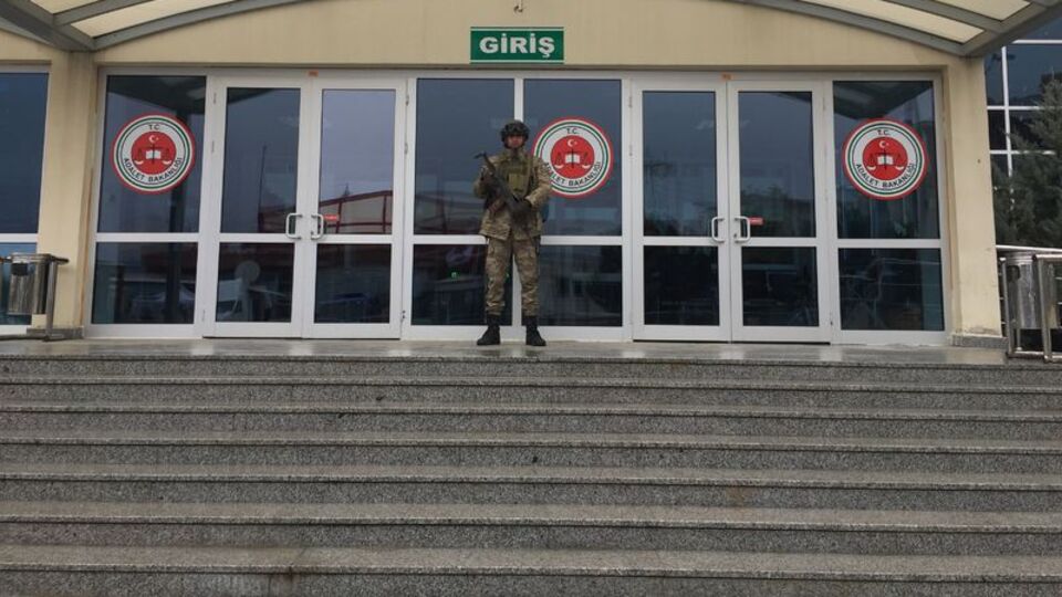 İstanbul Eski Emniyet Müdürü Hüseyin Çapkın cezaevinden çıktı