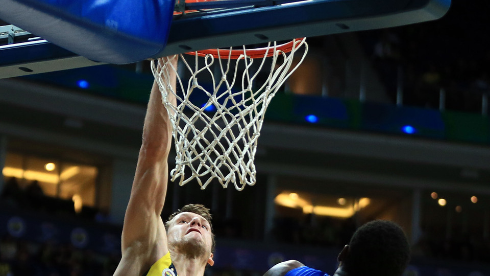 Fenerbahçe Doğuş fark attı