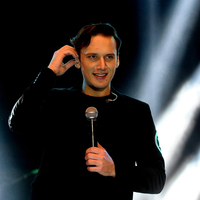 Ünlü şarkıcı hastanelik oldu