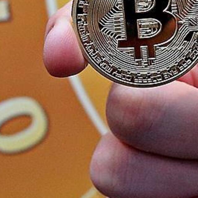 Düğünde gelin ve damada Bitcoin takıldı