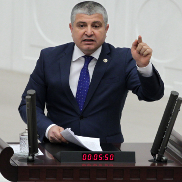 MHP'den hükümete 'belediye başkanları' eleştirisi