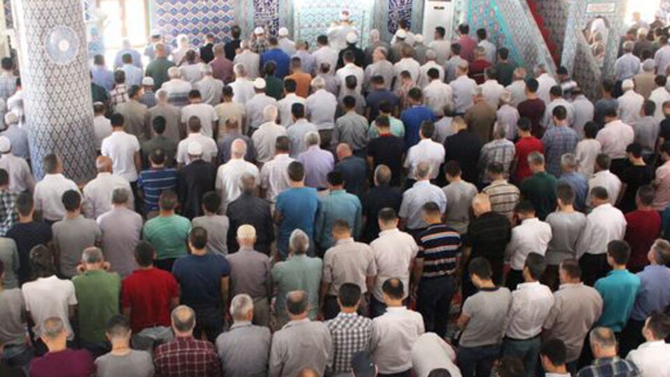 İşte il il Cuma namazı vakitleri