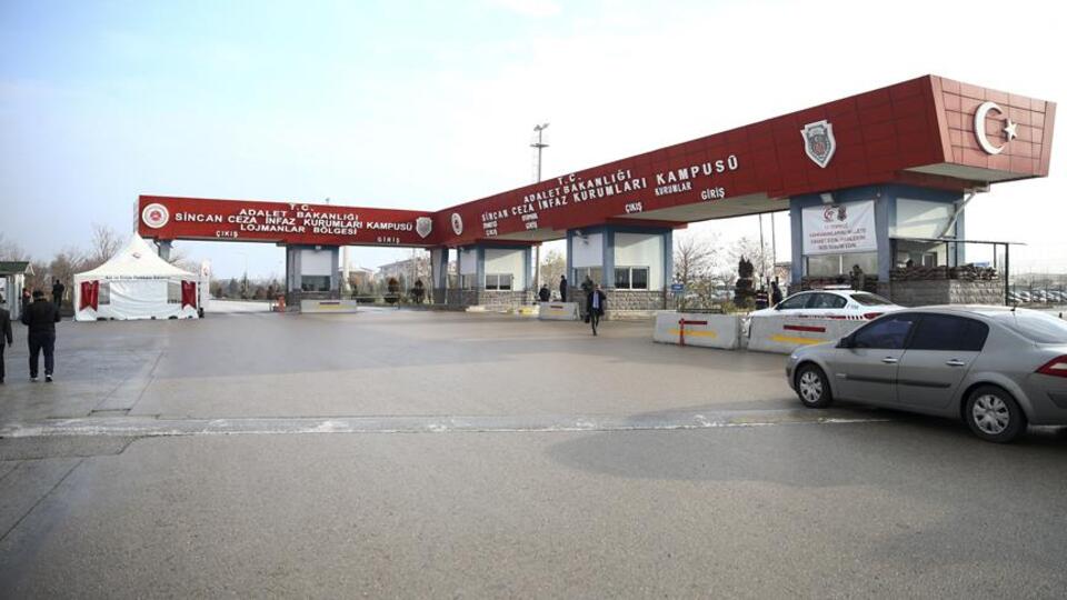 Teğmenler mühimmatı dolabın kilidini kırarak almış