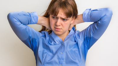 Aşırı terleme ergenlikte psikoloji bozuyor!