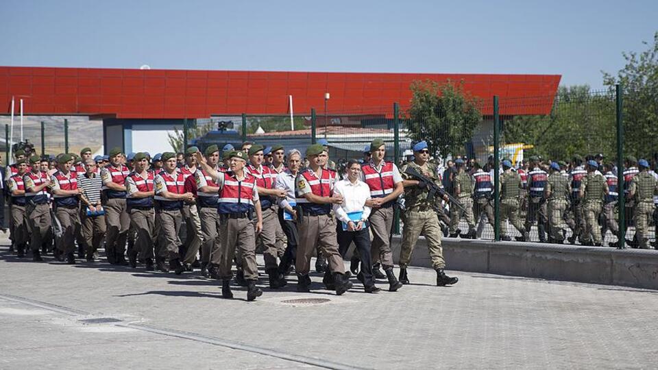 Yeni KHK'da darbe sanıkları hakkında önemli karar!