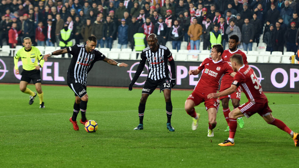 Quaresma Barcelona'yı geçti!