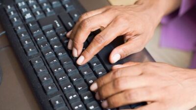 Damada takı yerine klavye taktılar