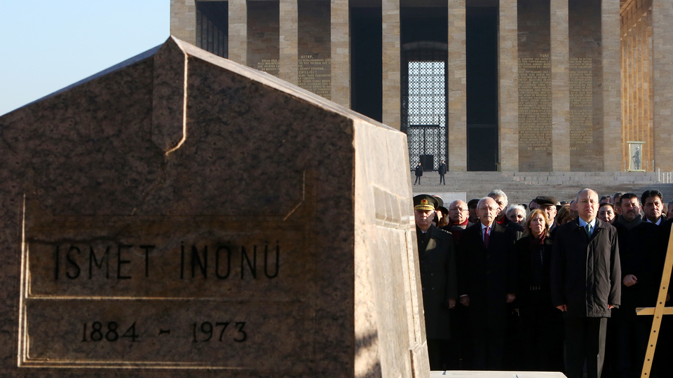 İsmet İnönü, Anıtkabir'deki mezarı başına anıldı