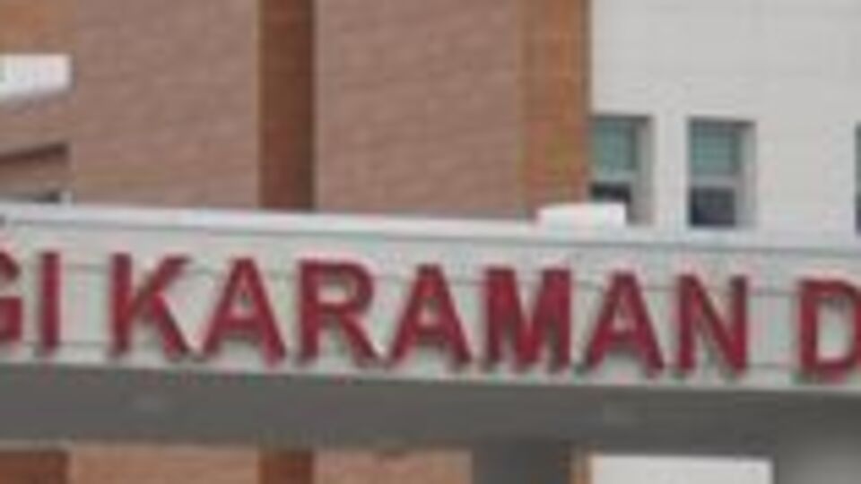 Karaman'da öğrenci servisi devrildi! 10 yaralı