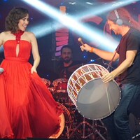 Burcu’dan davul şov