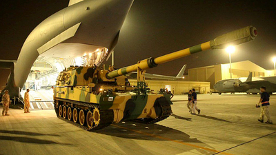 TSK Katar'daki El Udeyd Hava Üssü'ne ulaştı