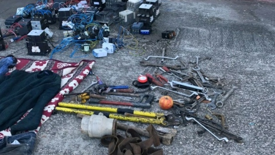 Yakalanan trafo hırsızları mahkemece tutuklandı