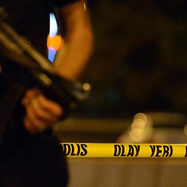 Adana'da polis karakolunun yakınında patlama