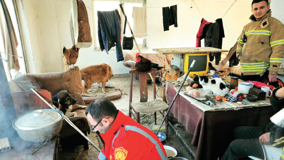 İtfaiye söndürmeye değil, yakmaya gitti! "İlk kez karşılaştık"
