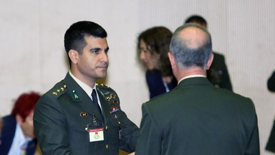 'FETÖ'cüyüm' deyip teslim olan madalyalı yüzbaşı ile ilgili flaş iddia