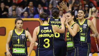 Derbide gülen Fenerbahçe!