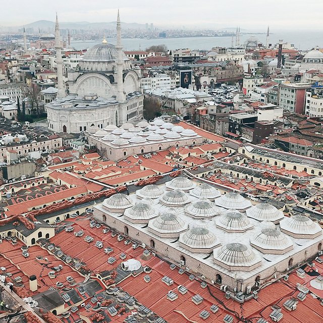 Son kiremitler döşeniyor: '100 yıl su basmayacak'