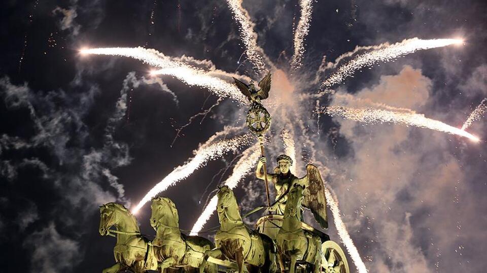 Almanya'da yılbaşı kutlamalarında 2 kişi öldü 3 kişi yaralandı