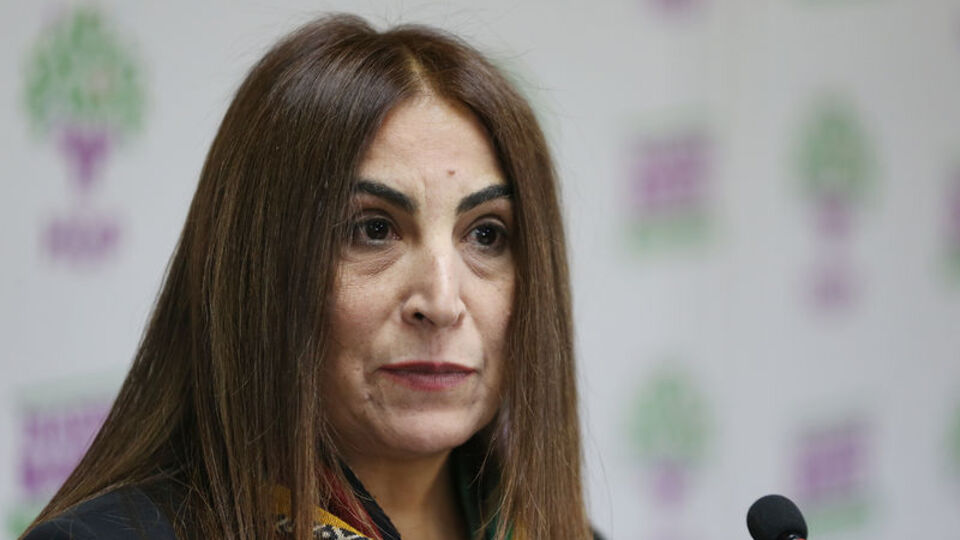 HDP'li Aysel Tuğluk'a 1.5 yıl hapis cezası