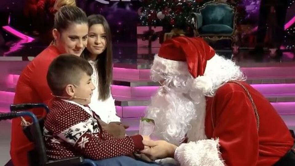 Arnavutluk Başbakanı'nın hareketi herkesi duygulandırdı