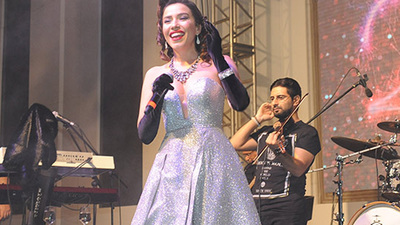 Güneş'in yılbaşı şıklığı