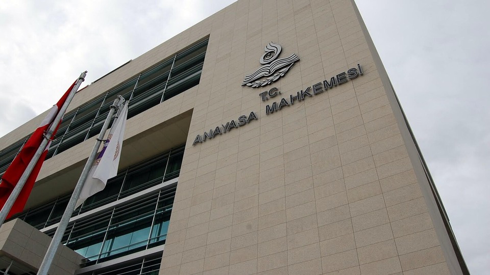 'Özel hayat' gerekçesiyle TSK'dan atılan astsubay hakkında AYM'den önemli karar