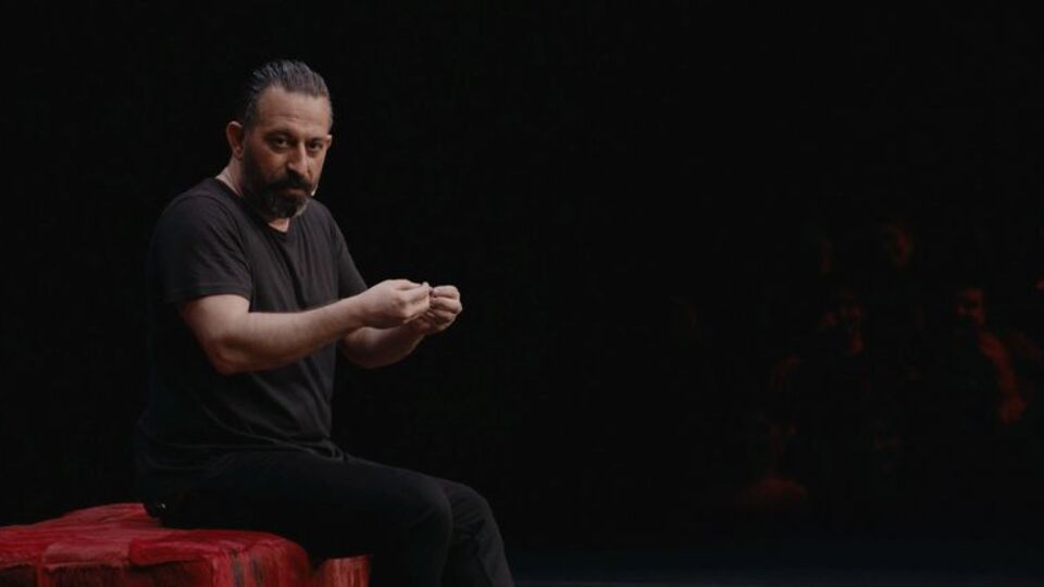 Cem Yılmaz stand up gösterilerine yeniden başlayacak