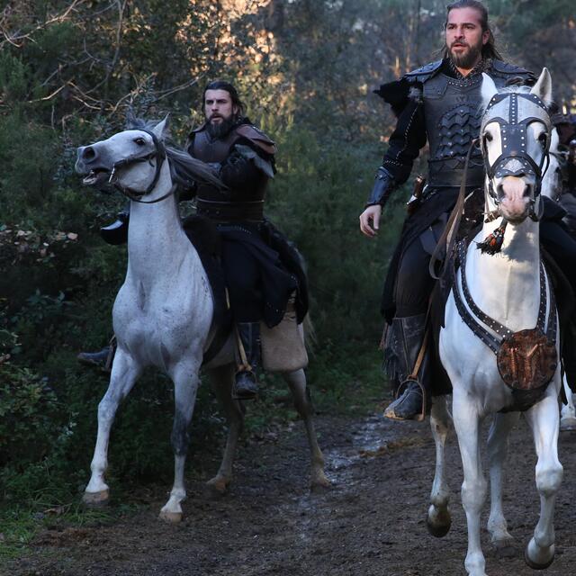 Diriliş Ertuğrul'da ortalık karışıyor!