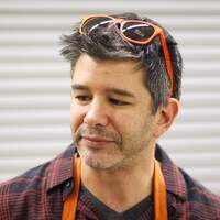 Önce istifa etti, şimdi hisselerini satıyor