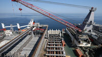 Dünyanın en büyük inşaat gemisi TürkAkım için Türkiye'ye ulaştı