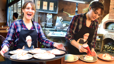 Özay'dan pilavlı basın toplantısı