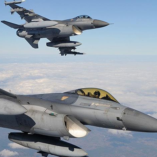 F-16 ve Özel Kuvvetler, sınırda UFO aramış!