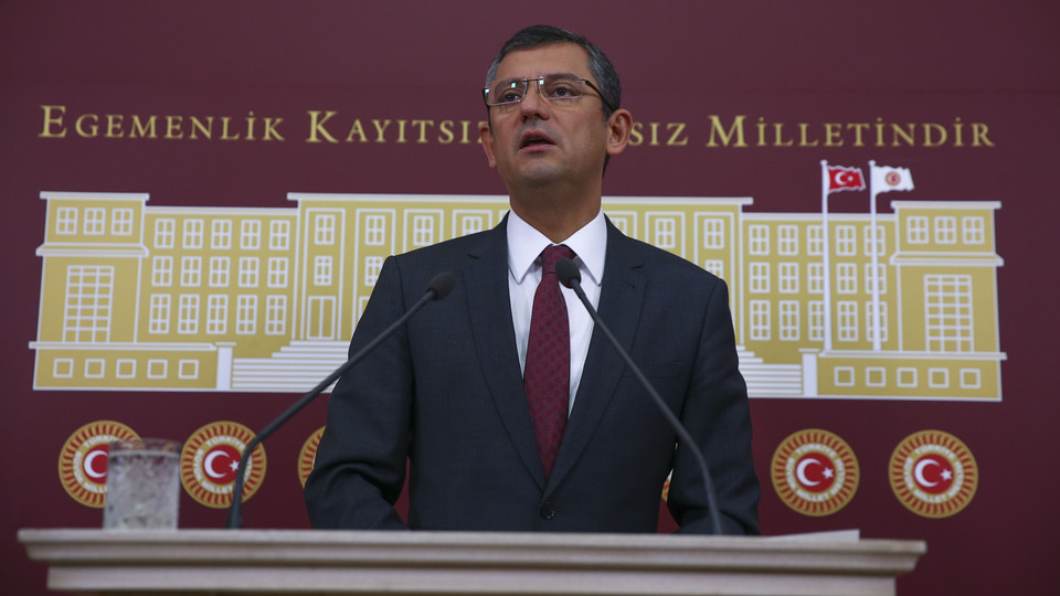CHP'li Özel: MHP'nin durumu, patron çıldırdı, kapatıyoruz