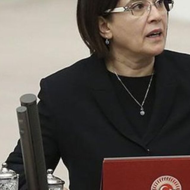 Leyla Zana'nın milletvekilliğinin düşürülmesine ilişkin rapor yarın görüşülecek